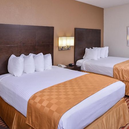 Americas Best Value Inn & Suites Bastrop Exterior photo